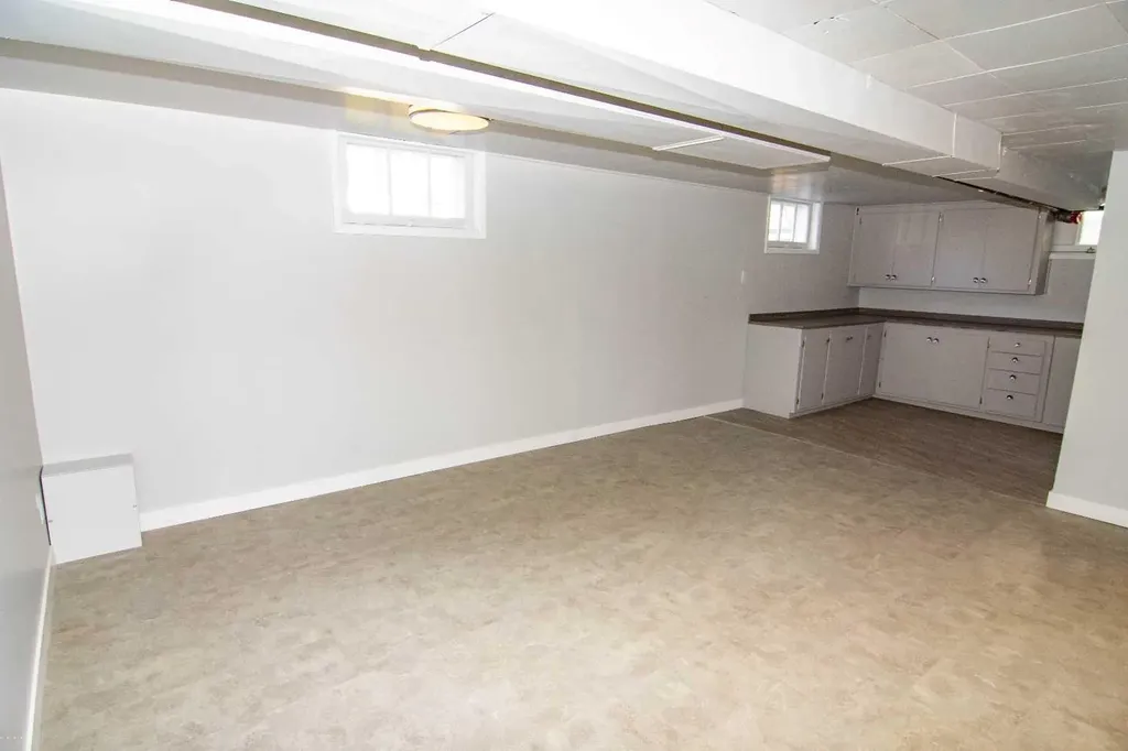 508 3 Street Strathmore AB T1P 1B4