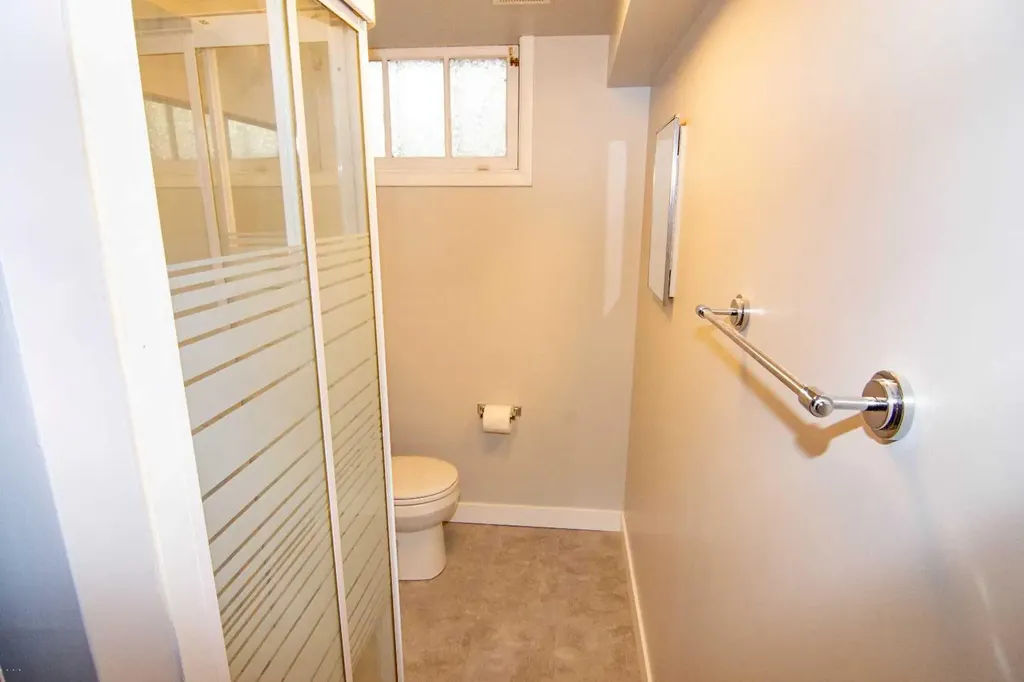508 3 Street Strathmore AB T1P 1B4