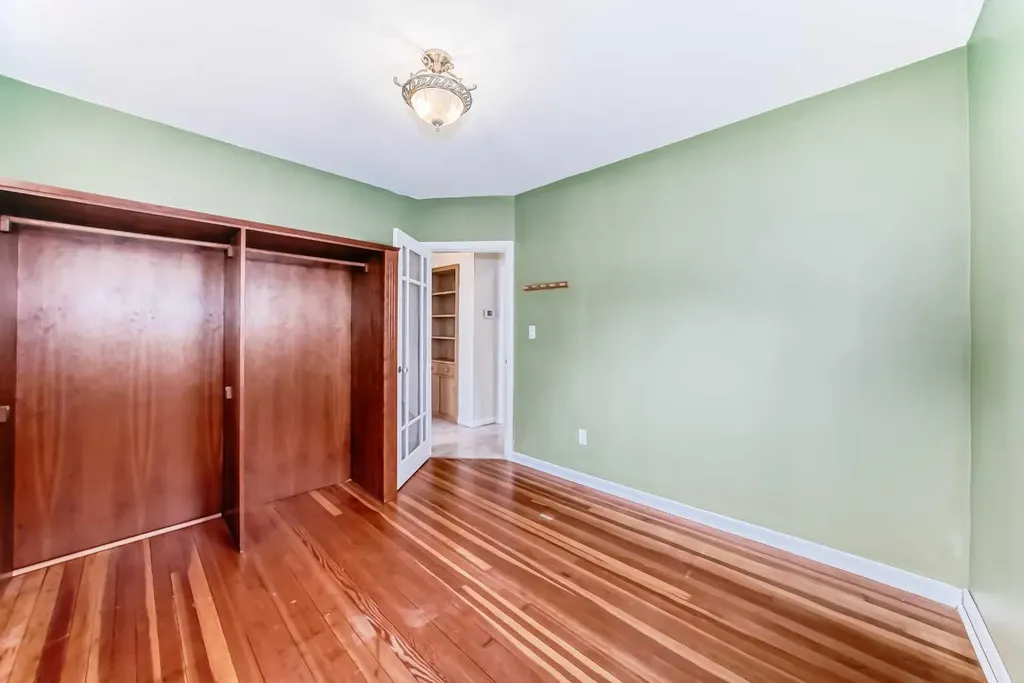5309 42a Avenue Red Deer AB T4N 3A6