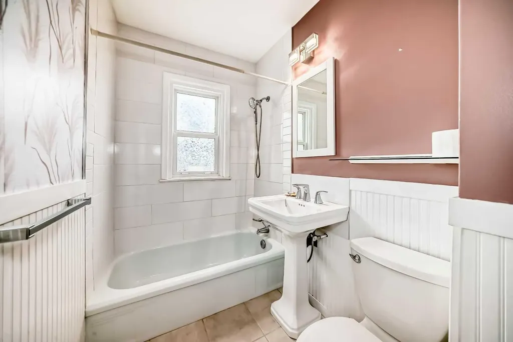 5309 42a Avenue Red Deer AB T4N 3A6