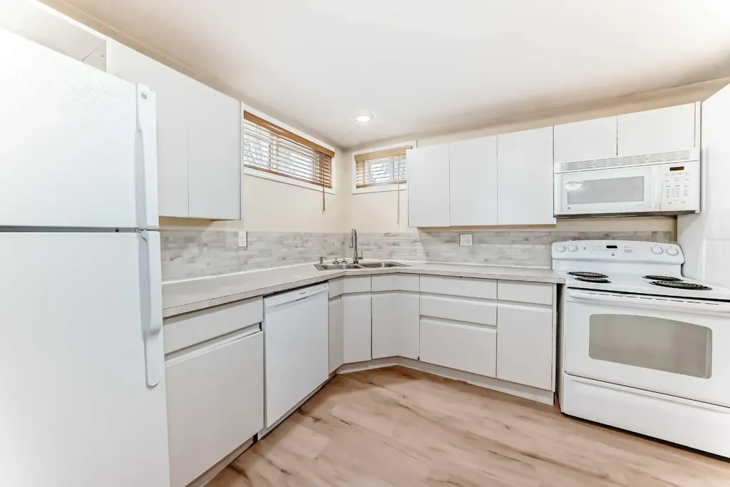 5309 42a Avenue Red Deer AB T4N 3A6