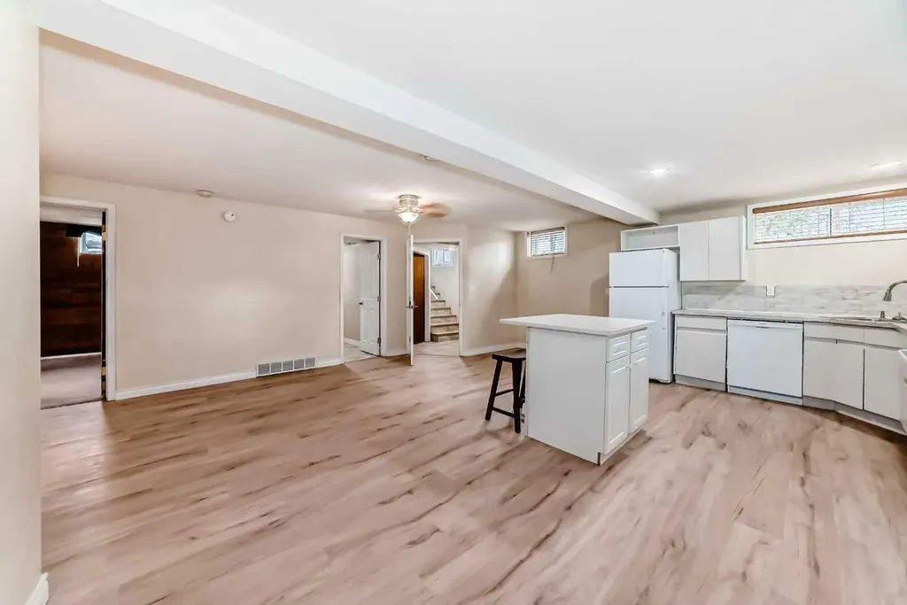 5309 42a Avenue Red Deer AB T4N 3A6
