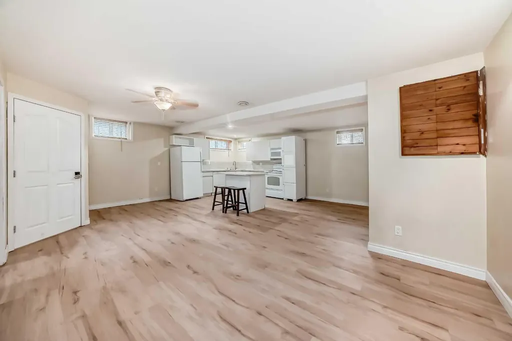 5309 42a Avenue Red Deer AB T4N 3A6