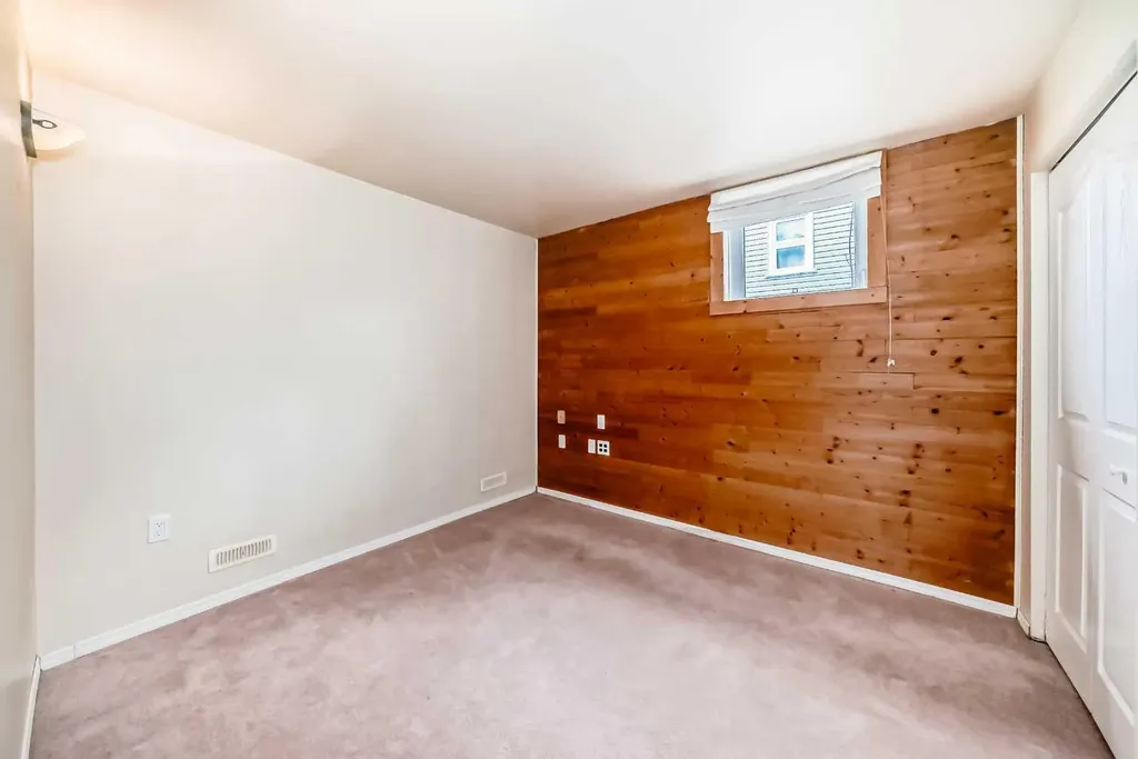 5309 42a Avenue Red Deer AB T4N 3A6