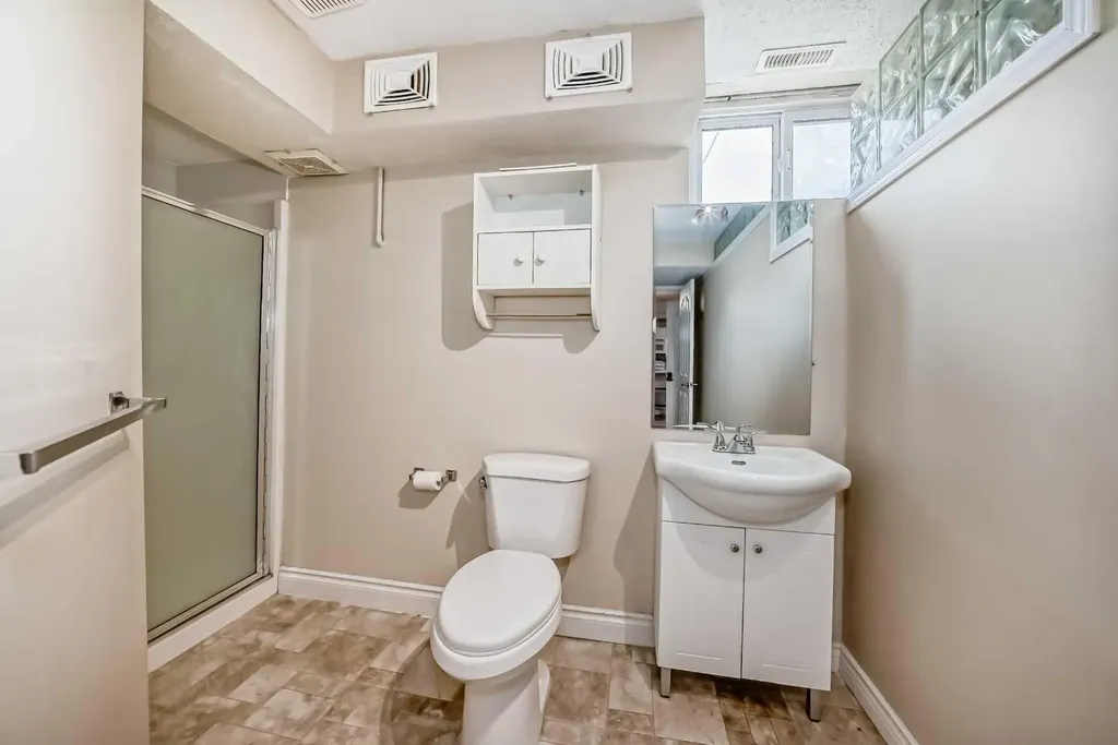 5309 42a Avenue Red Deer AB T4N 3A6
