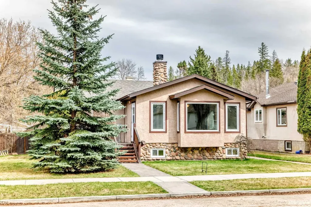 5309 42a Avenue Red Deer AB T4N 3A6