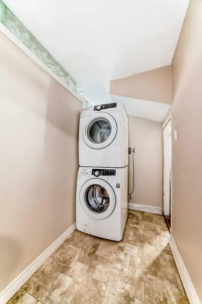 5309 42a Avenue Red Deer AB T4N 3A6