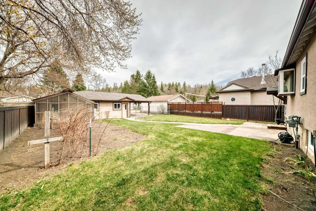 5309 42a Avenue Red Deer AB T4N 3A6