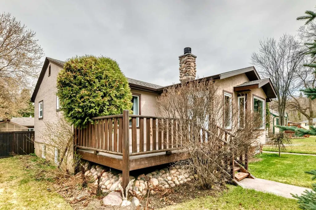 5309 42a Avenue Red Deer AB T4N 3A6