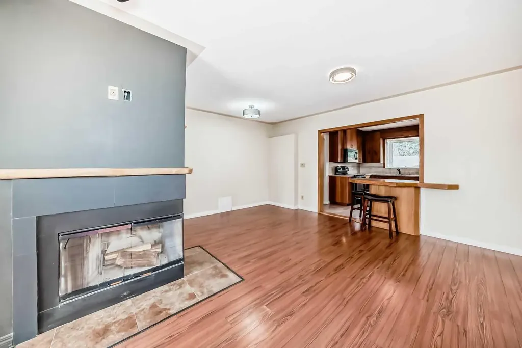 5309 42a Avenue Red Deer AB T4N 3A6