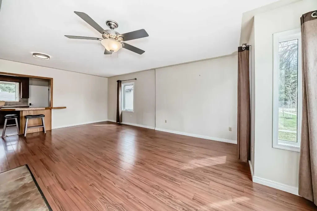 5309 42a Avenue Red Deer AB T4N 3A6