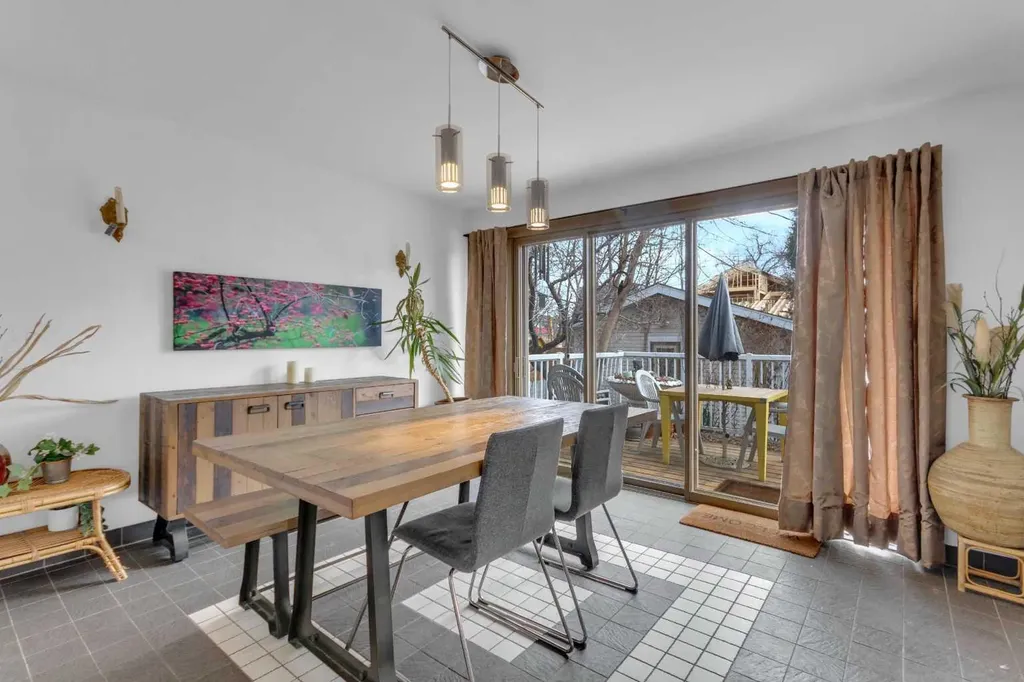 1630 7 Street NW Calgary AB T2M3H6