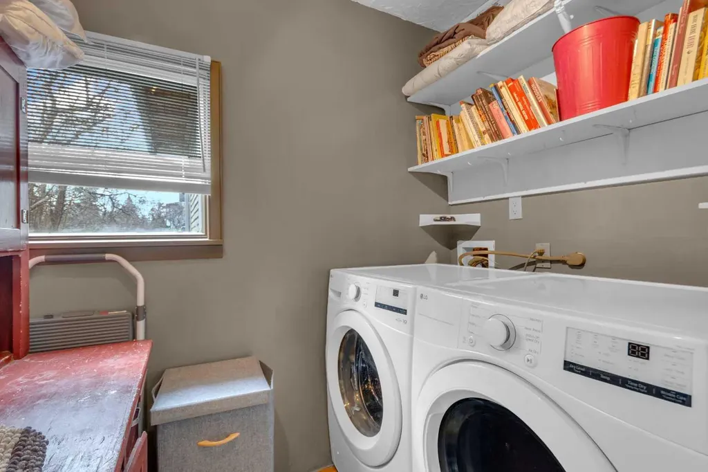 1630 7 Street NW Calgary AB T2M3H6