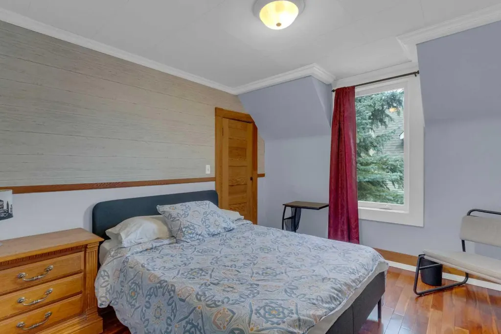 1630 7 Street NW Calgary AB T2M3H6