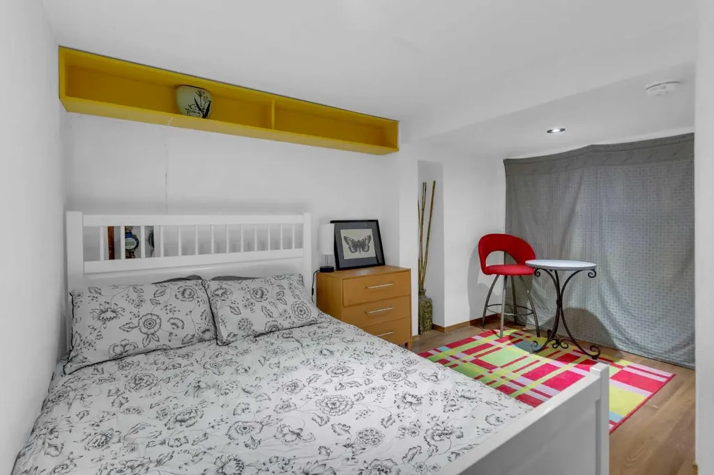 1630 7 Street NW Calgary AB T2M3H6