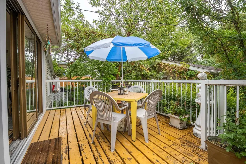1630 7 Street NW Calgary AB T2M3H6
