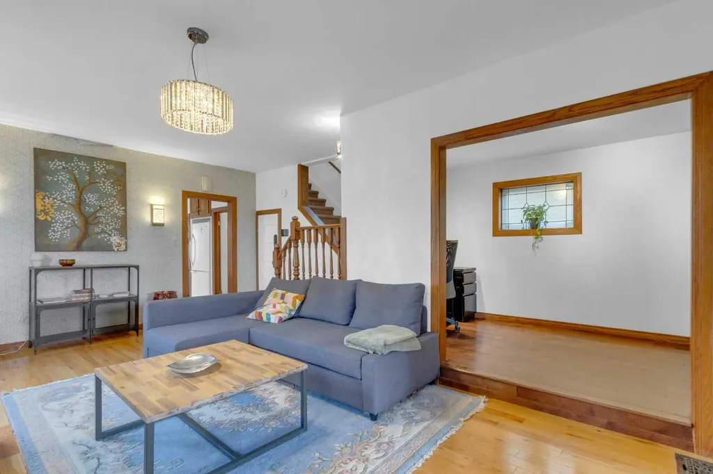 1630 7 Street NW Calgary AB T2M3H6