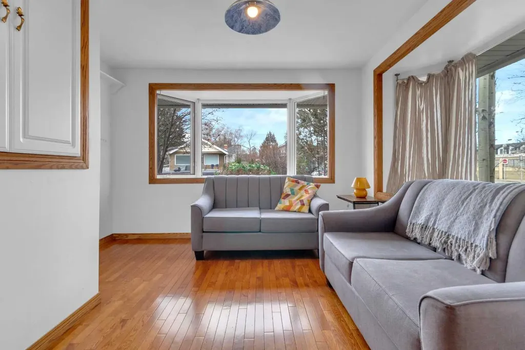 1630 7 Street NW Calgary AB T2M3H6