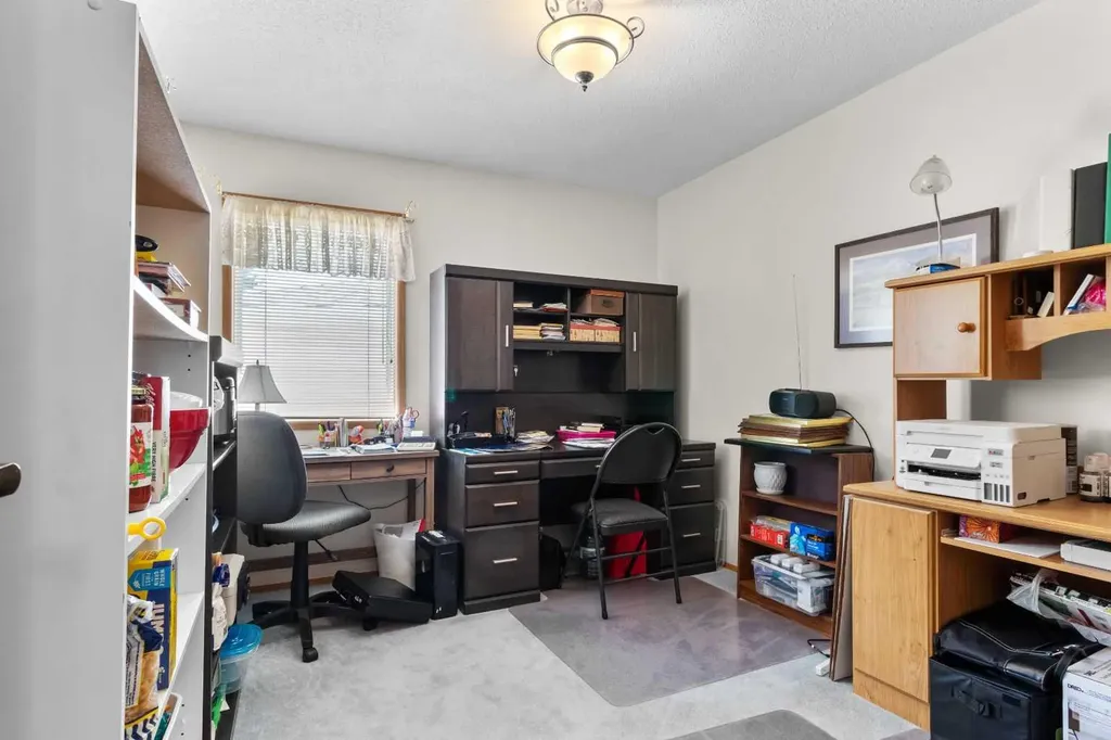 2821 Botterill Crescent Red Deer AB T4R 2E5