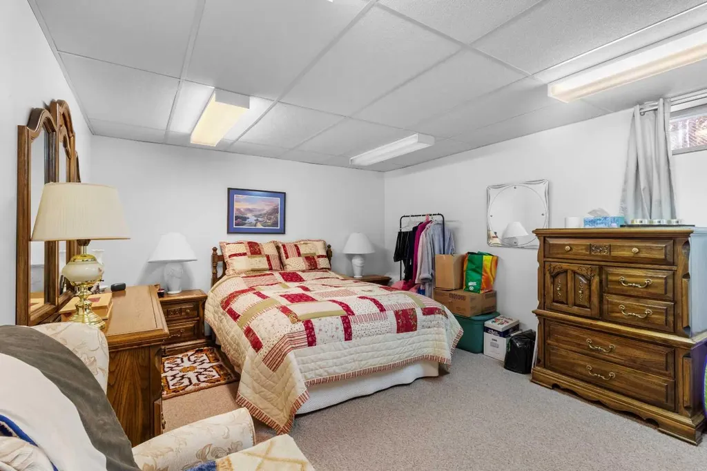 2821 Botterill Crescent Red Deer AB T4R 2E5
