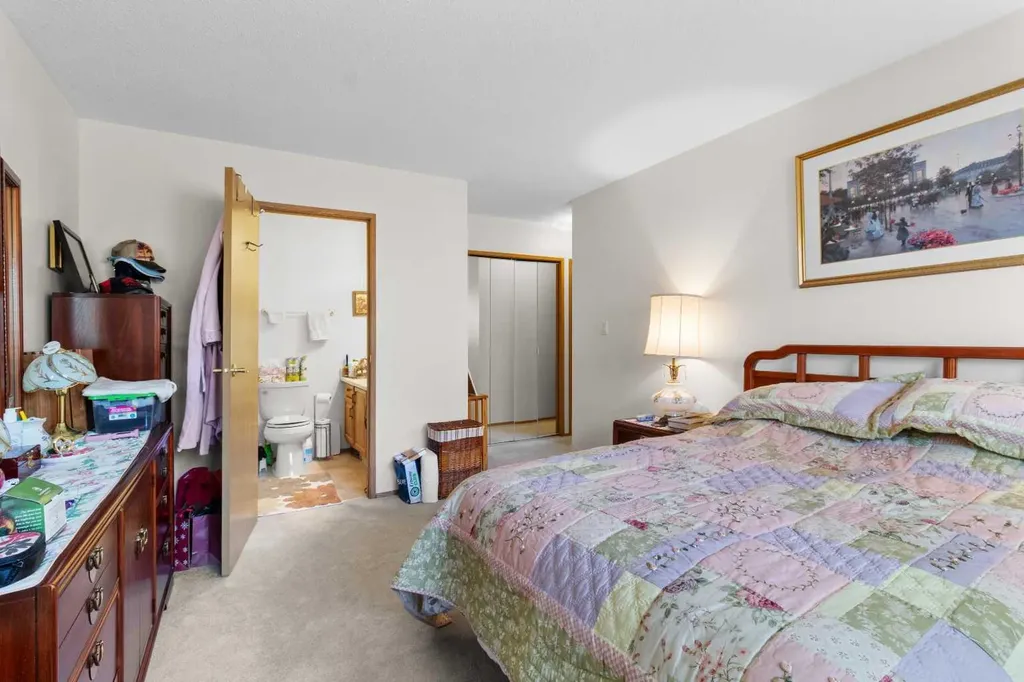 2821 Botterill Crescent Red Deer AB T4R 2E5