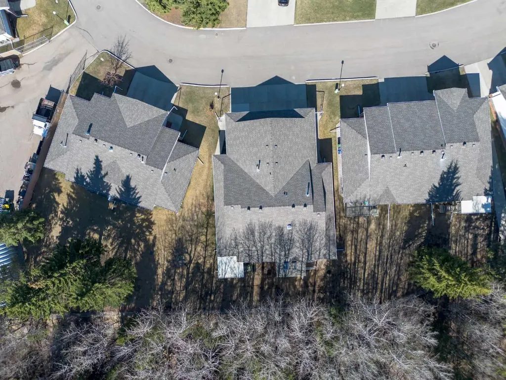 2821 Botterill Crescent Red Deer AB T4R 2E5