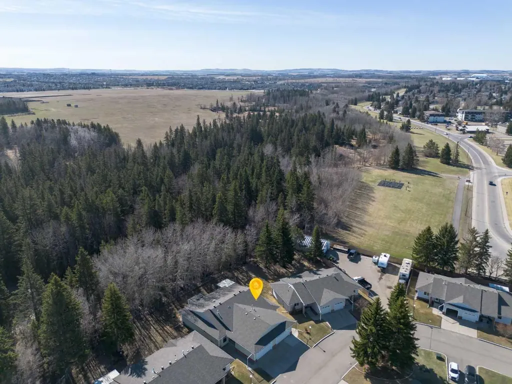 2821 Botterill Crescent Red Deer AB T4R 2E5