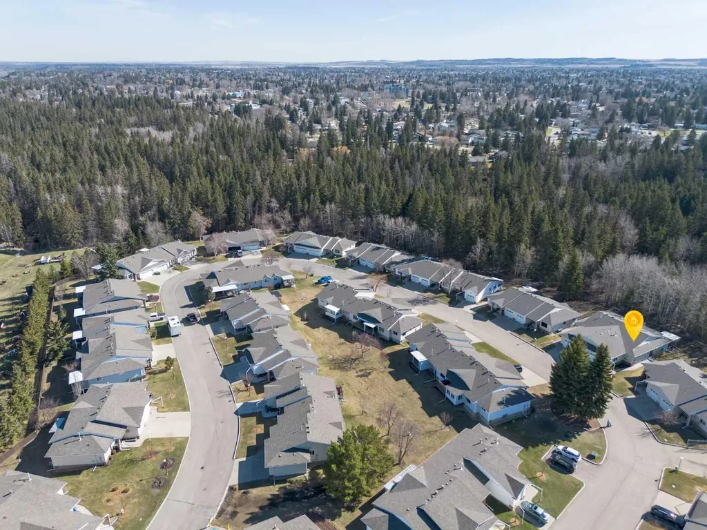 2821 Botterill Crescent Red Deer AB T4R 2E5