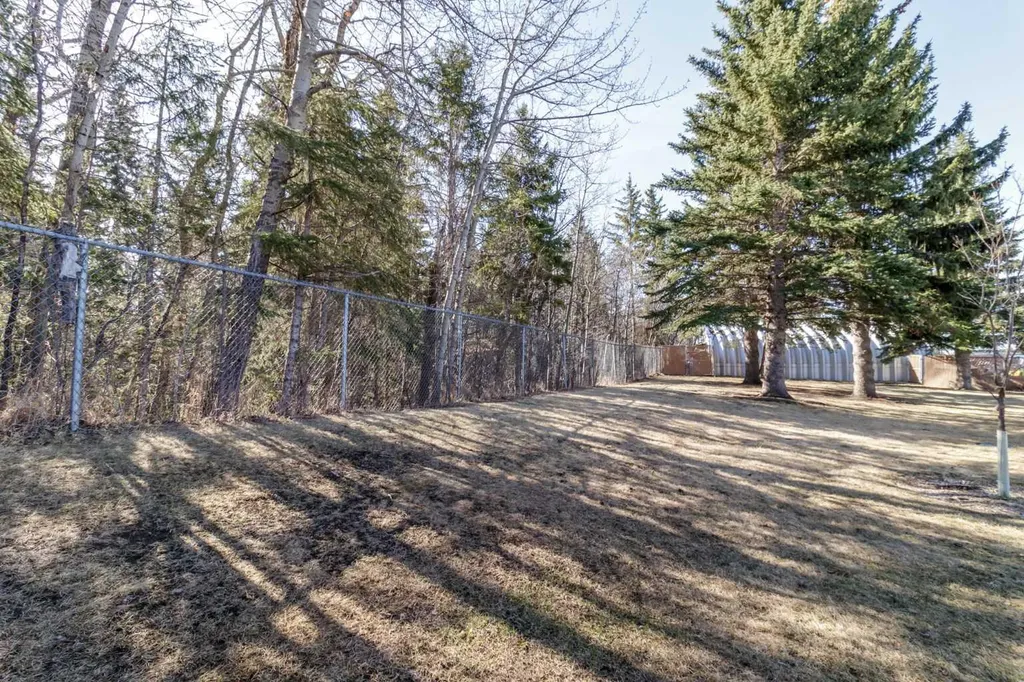 2821 Botterill Crescent Red Deer AB T4R 2E5