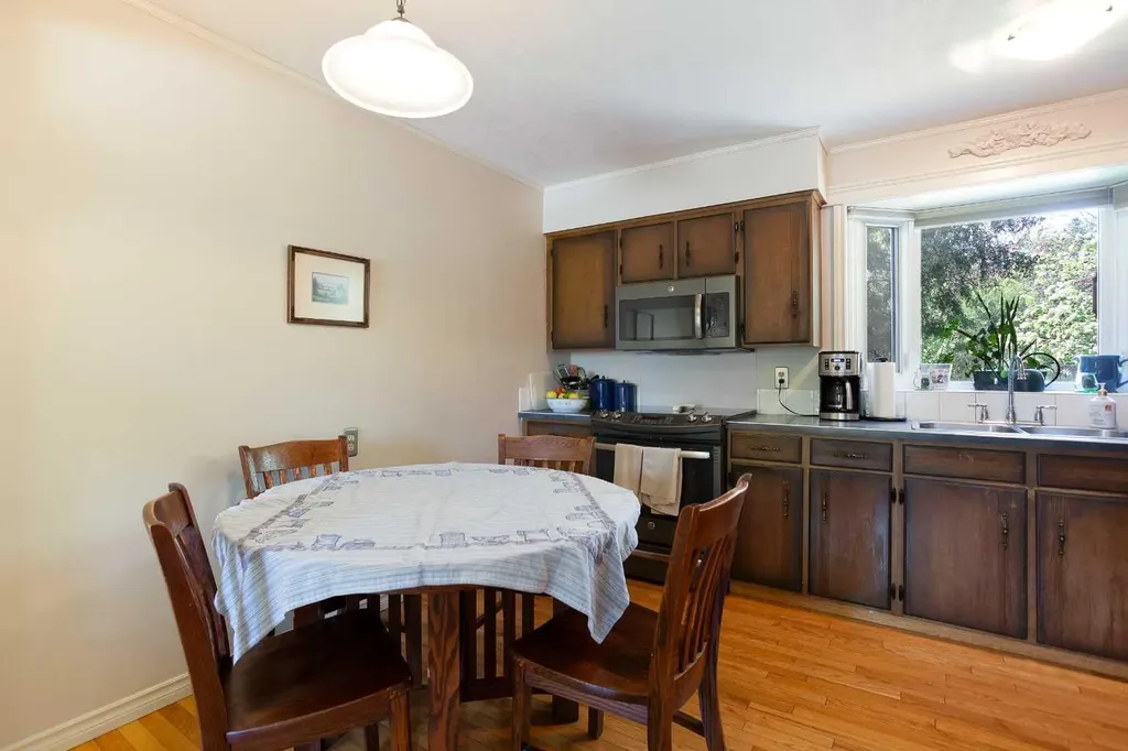 108 Silver Springs Drive NW Calgary AB T3B 3G4