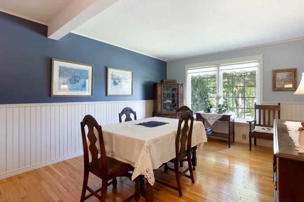 108 Silver Springs Drive NW Calgary AB T3B 3G4