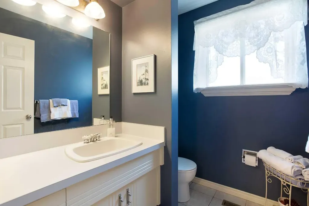 108 Silver Springs Drive NW Calgary AB T3B 3G4