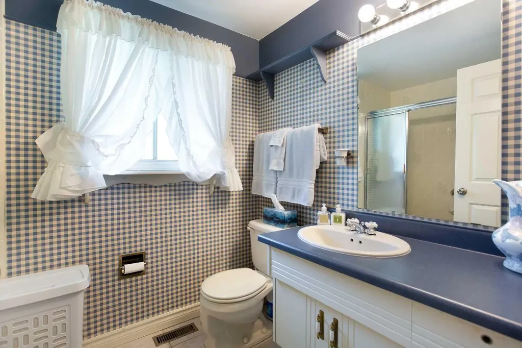 108 Silver Springs Drive NW Calgary AB T3B 3G4