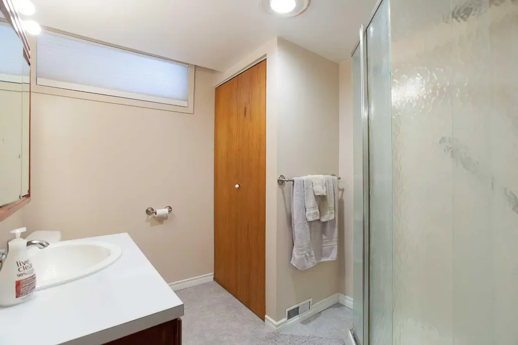 108 Silver Springs Drive NW Calgary AB T3B 3G4