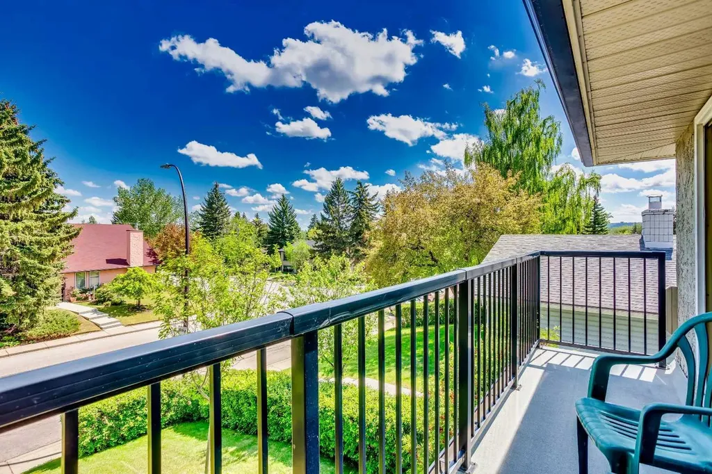 108 Silver Springs Drive NW Calgary AB T3B 3G4