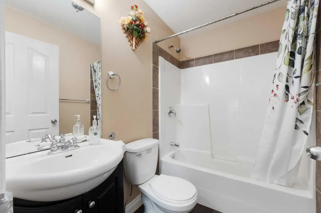 234 Tarawood Place NE Calgary AB T3J 5B3