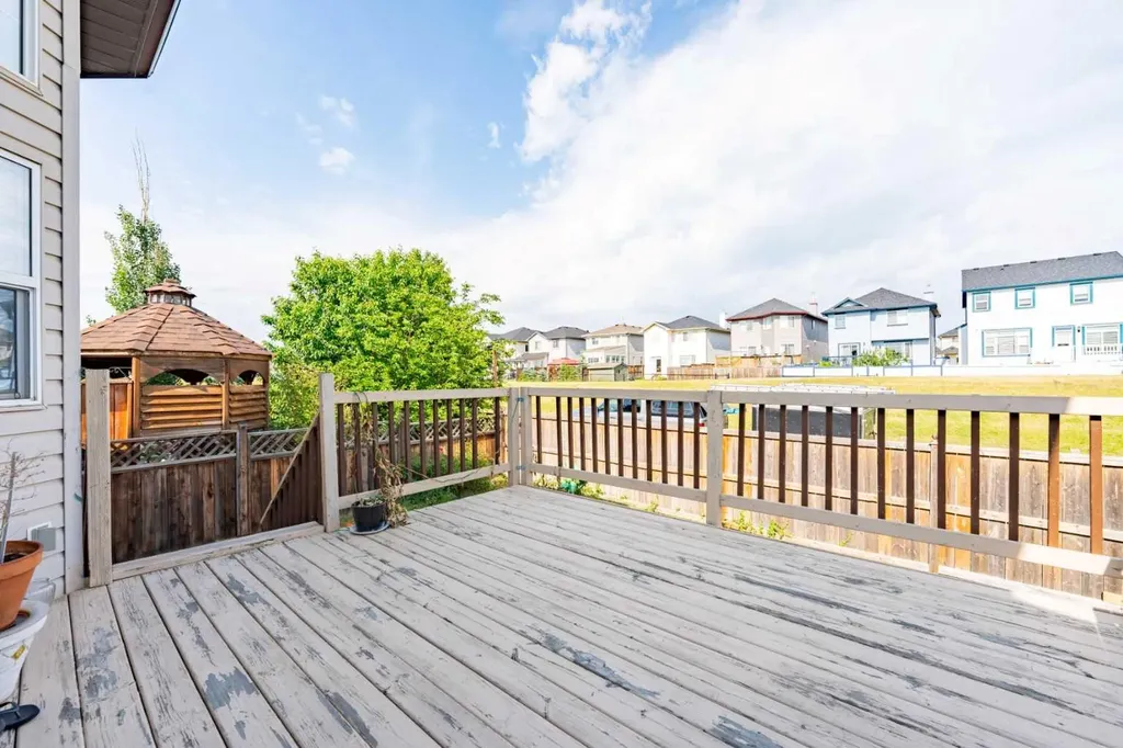 234 Tarawood Place NE Calgary AB T3J 5B3