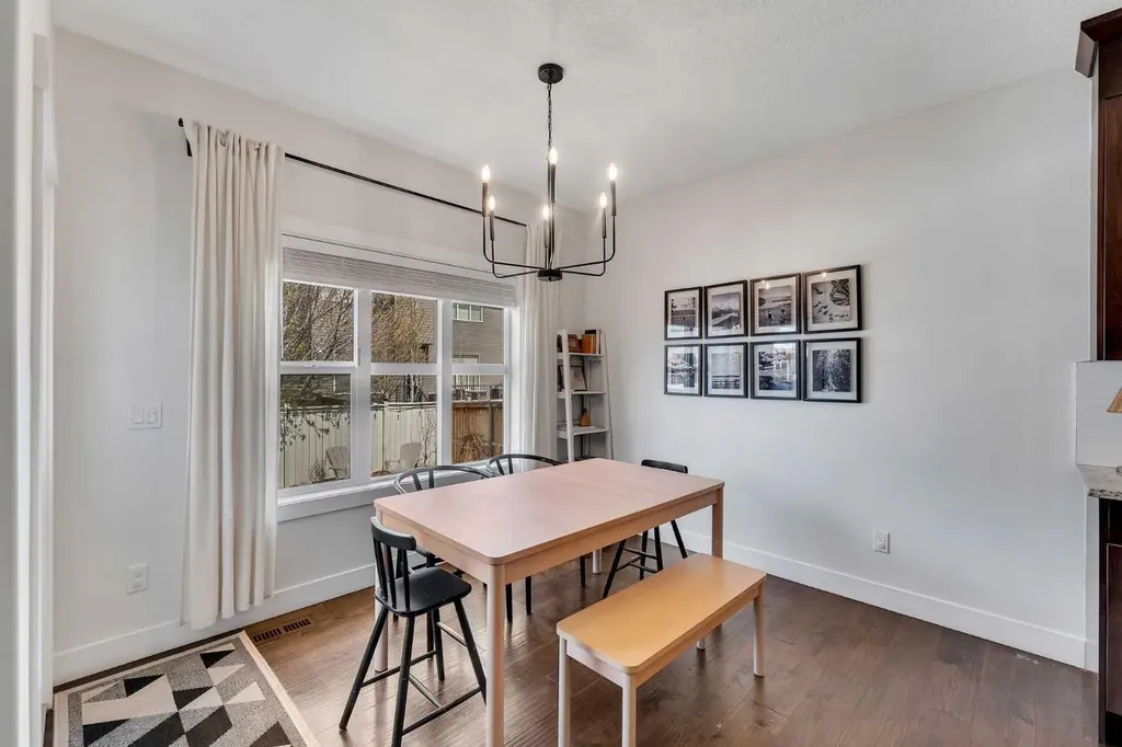 30 Baywater Lane SW Airdrie AB T4B 3V5