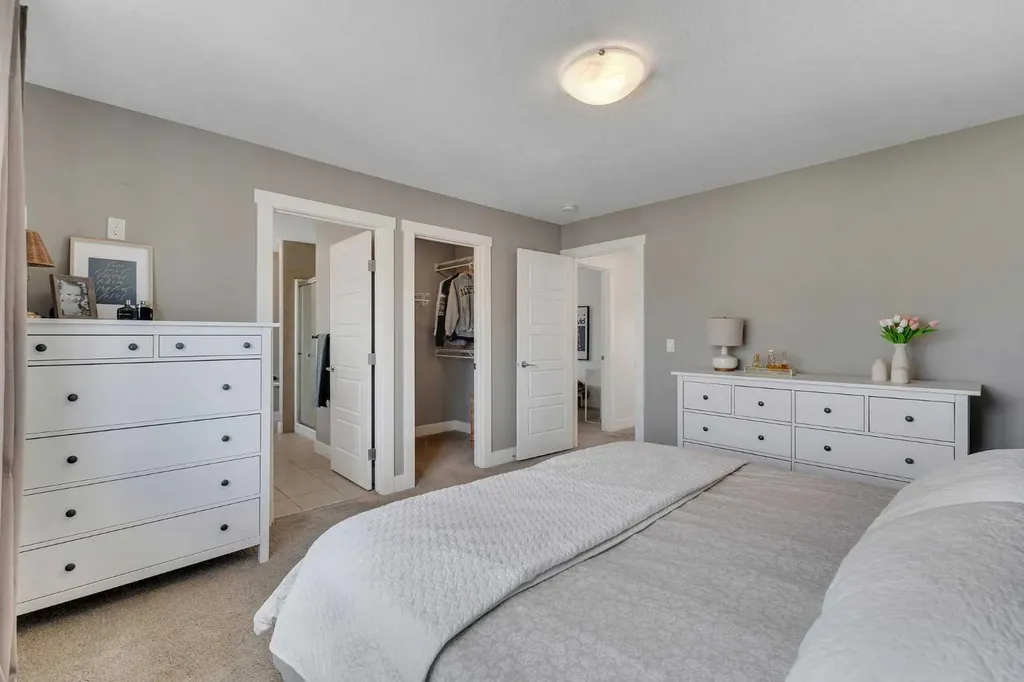 30 Baywater Lane SW Airdrie AB T4B 3V5