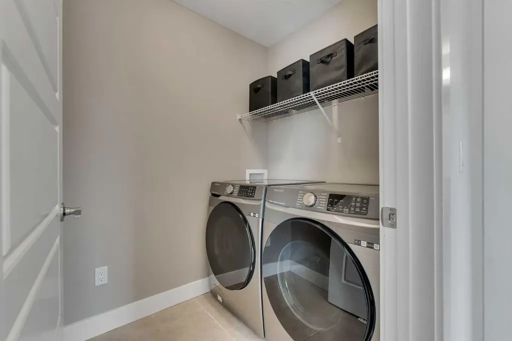 30 Baywater Lane SW Airdrie AB T4B 3V5