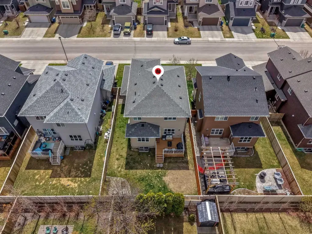 30 Baywater Lane SW Airdrie AB T4B 3V5
