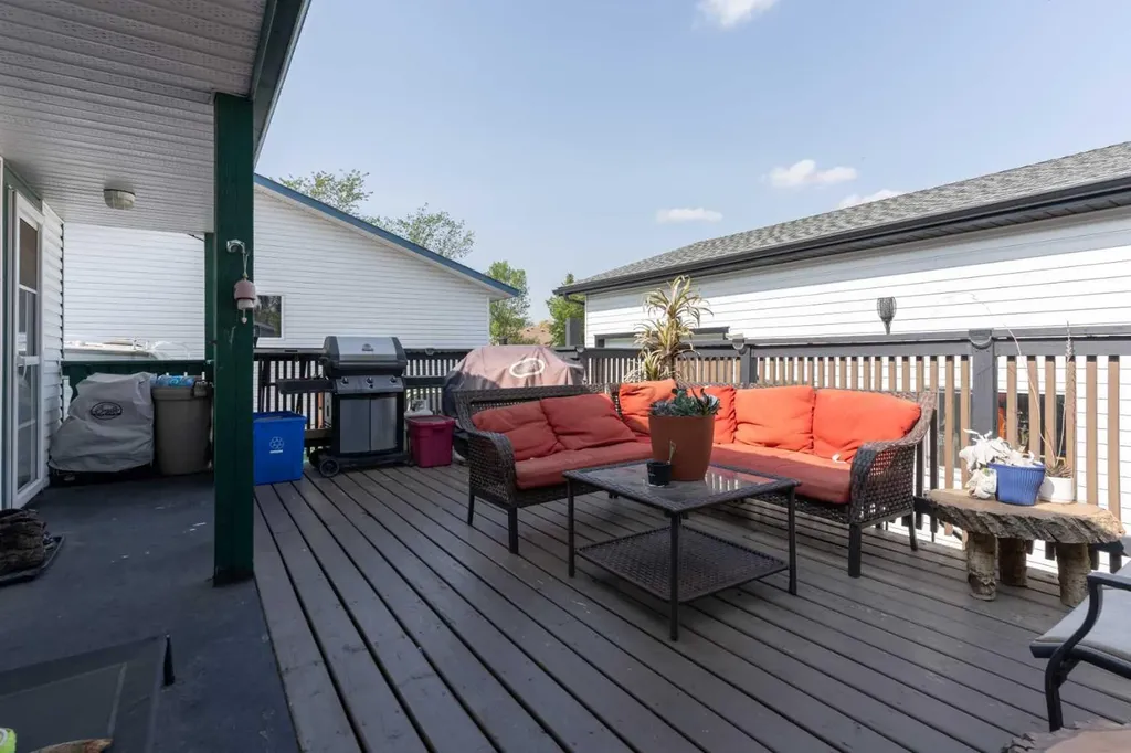 6122 32 Avenue Camrose AB T4V 4R8