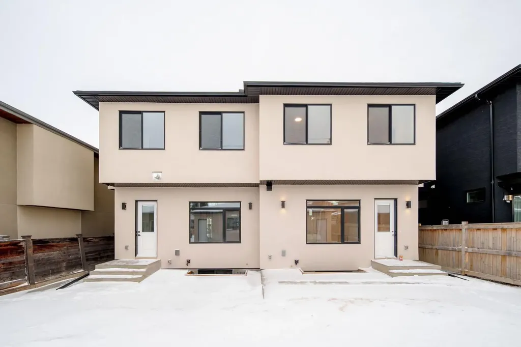 2227 36 Street SW Calgary AB T3E 2Z3