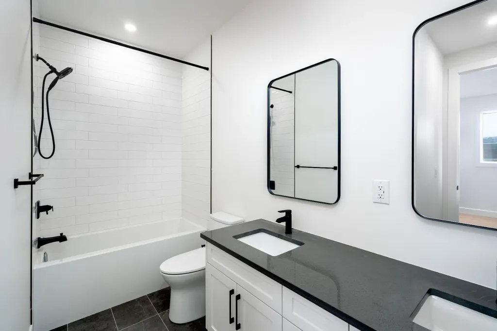 2227 36 Street SW Calgary AB T3E 2Z3