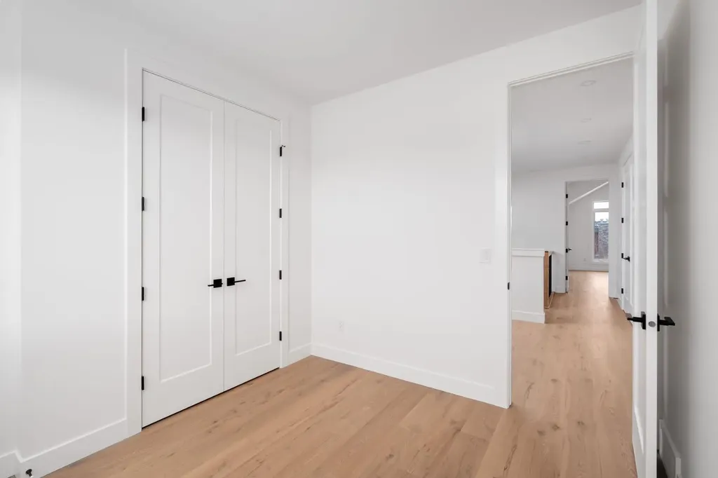 2227 36 Street SW Calgary AB T3E 2Z3