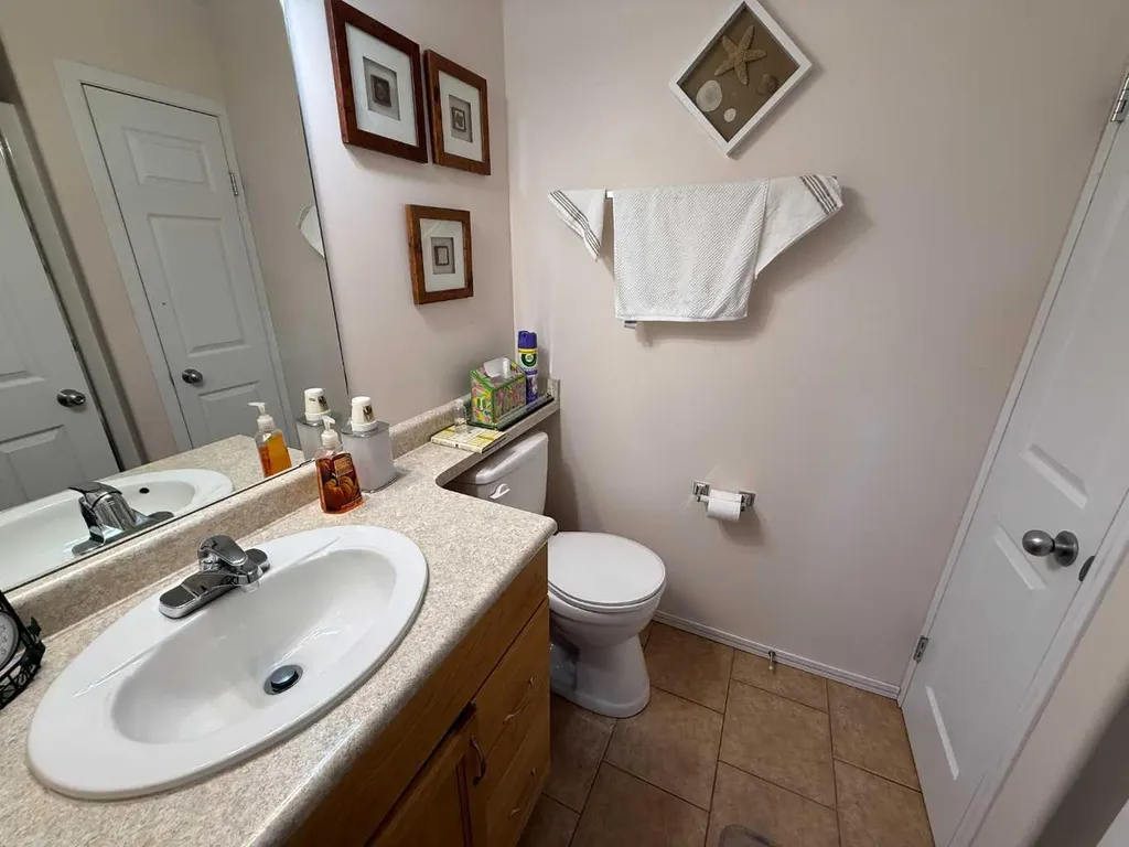 228 Pembina Avenue Hinton AB T7V 0A5