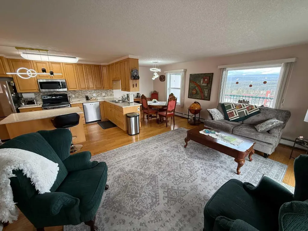 228 Pembina Avenue Hinton AB T7V 0A5
