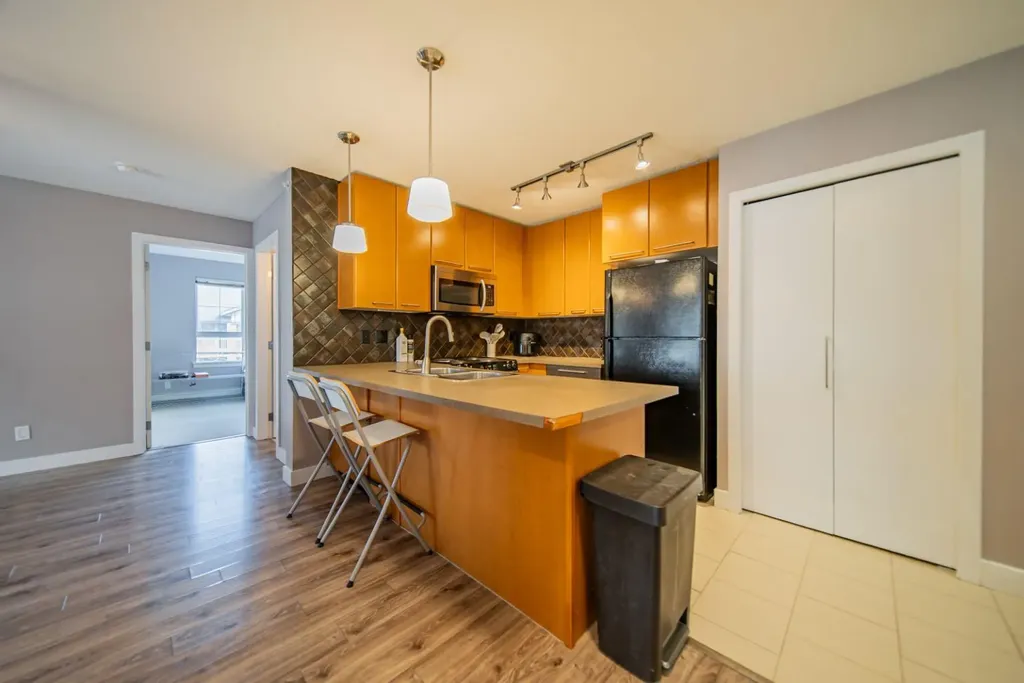 35 Richard Court SW Calgary AB T3E 7M7