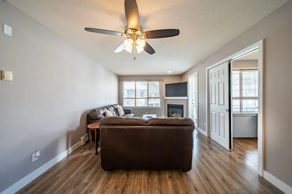 35 Richard Court SW Calgary AB T3E 7M7