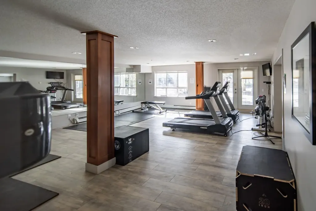 35 Richard Court SW Calgary AB T3E 7M7